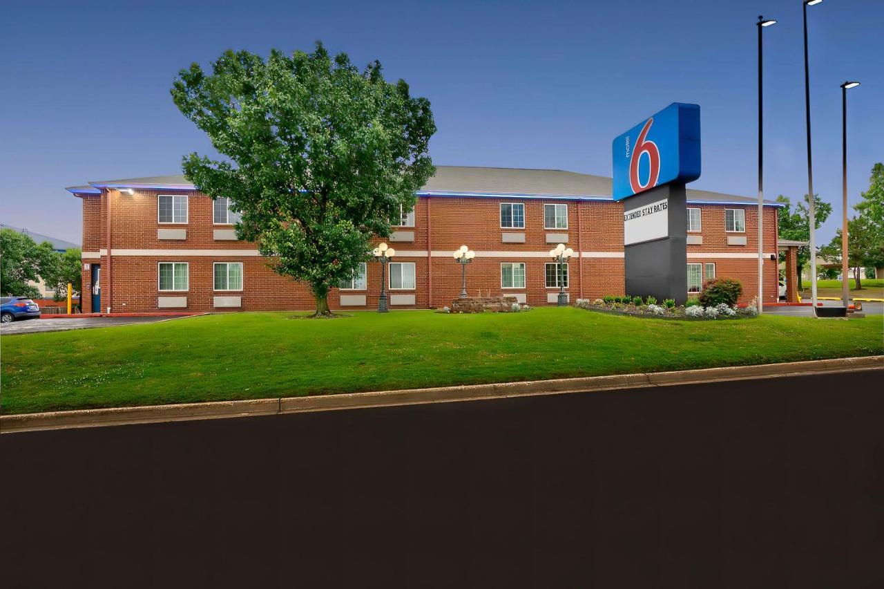 Motel 6 Tulsa, Ok - Central Exterior photo
